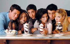 Дженнифер Энистон: перезапуск Друзей физически невозможен